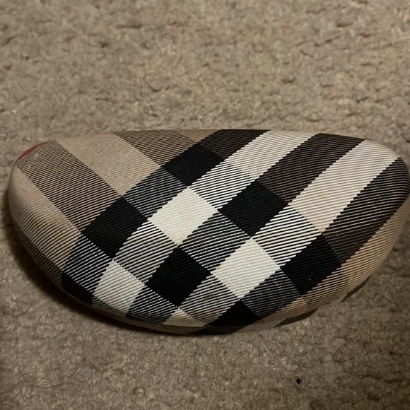 Authentic Burberry London sunglasses - Picture 5 of 5